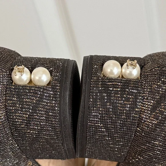 Chanel Pumps CC Logo Pearl and Gripoix Embellished Flats 39.5 Gold - Picture 13 of 14